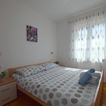 Apartment Baran Čižići Esterno foto