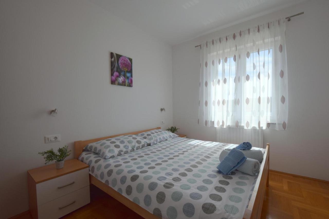 Apartment Baran Čižići Esterno foto
